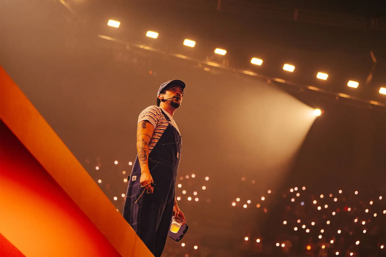 Bad Bunny – Debí Tirar Más Fotos Tour